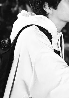 居候は指名手配犯