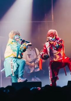 再婚したら推しの弟になってなぜか愛されてる件について