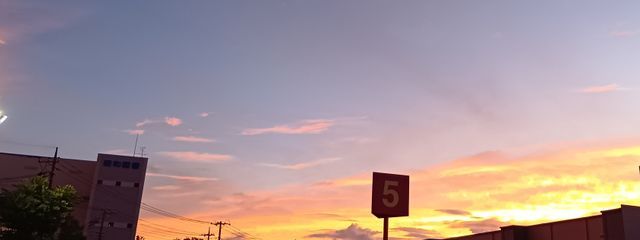 さくら みな@土日祝更新さんの壁紙画像