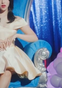  𝘥 𝘦 𝘴 𝘵 𝘪 𝘯 𝘦 𝘥   𝘭 𝘰 𝘷 𝘦 