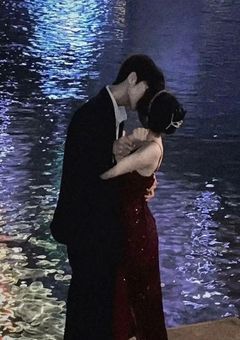 離 婚 寸 前 夫 婦 .