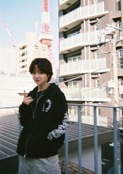 ドサクサに紛れて