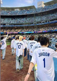 赤　ち　ゃ　ん　拾　い　ま　し　た　。