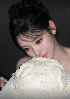 　　　𝘔𝘢𝘳𝘴𝘩𝘮𝘢𝘭𝘭𝘰𝘸　　/