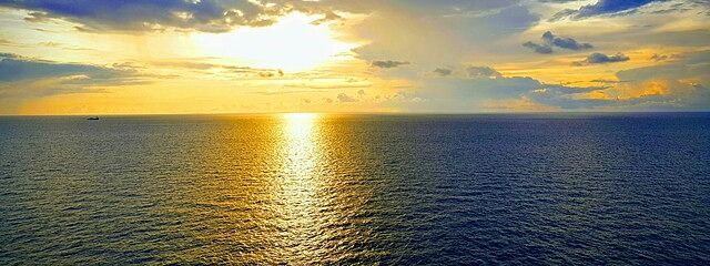 水萌  渚　低浮上さんの壁紙画像