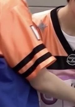     ︎︎boys sharehouse  .