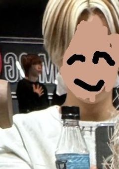 隣の先輩、