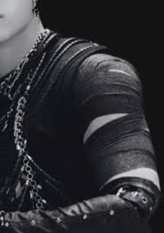 泣かない僕に、君が微笑んだ