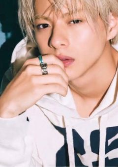 私が初めて恋をしたのは学校1"人気の平野紫耀