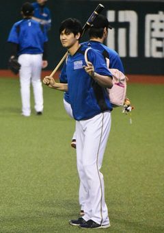 砂  糖 彼  氏  と  塩  彼  女