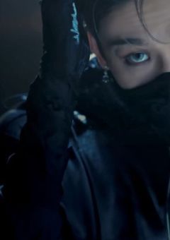 狼からは逃げられない。