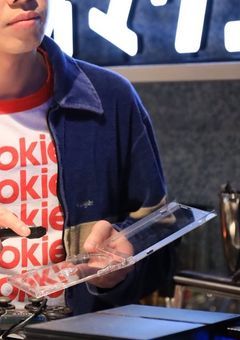 幸せにするから待ってろ