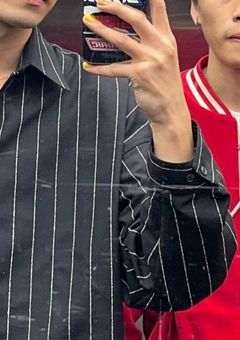 あの美女の隣には