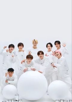 学校１のクール女子と学校1のイケメンが出会っちゃうお話。