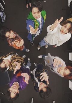 両親に捨てられた私を拾ったのは8LOOMでした