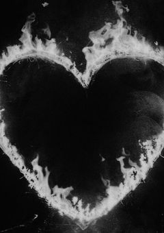 悪 魔 と 暮 ら し て み ま す