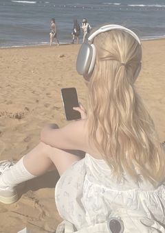 　𝗹𝘂𝗰𝗸𝘆 𝗴𝗶𝗿𝗹