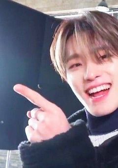 Seventeen    random𝐒𝐭𝐨𝐫𝐲