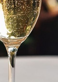 ホスト？イケメン度では負けてません　2j3j