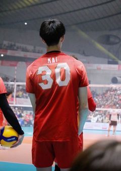 この前まではシャイだった君はもう居ない