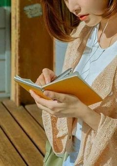 図書館の女の子