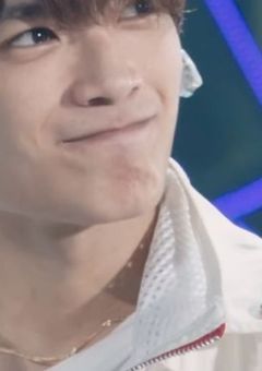 同期にだって 、言えない事くらい あんねん  。