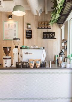 すの担 、職場で推しと出会いました .