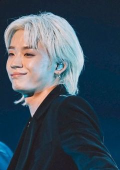 叶 わ な ぬ 恋 .