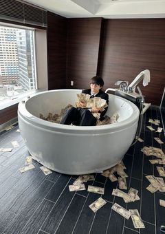 ミルクを飲んで育ちます