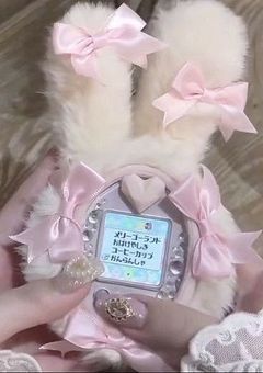 　　　　　　　　　　　　　　꒰՞⊃>⸝⸝⸝⸝<⊂՞꒱՞՞