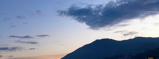 しろさんの壁紙画像