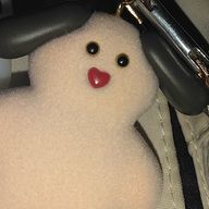 eye 𝑳‌𝑶‌𝑽‌𝑬  さんのアイコン画像