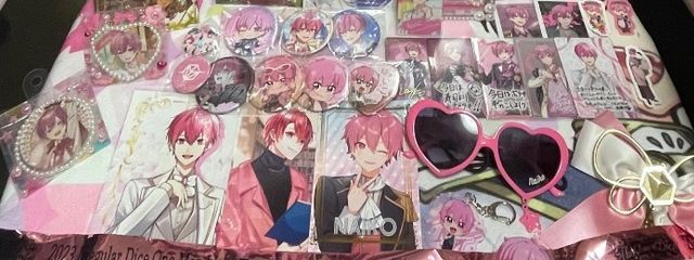 ୨莉奈୧🩷🎧🍀🤍テスト近いので休む!さんの壁紙画像