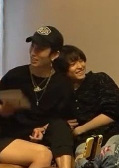 隣の変人くん　。