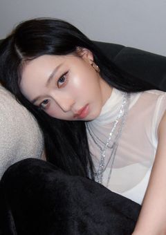 キスをしあって生きている 。