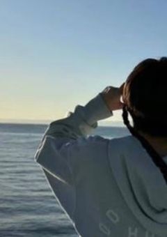 　海が照らす君の横顔　。