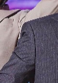 何で？アイツなの！