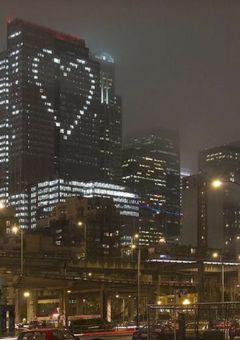 シェアハウスの相手は同僚達でした