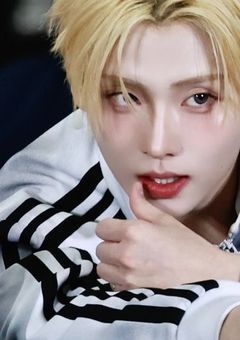   ⠀⠀⠀⠀魔性 の 君へ