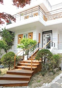 LOVE HOUSE