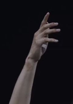 幼き命に誤りのレールを。