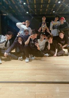 スキズのマネはトゥメでもありCaratでした