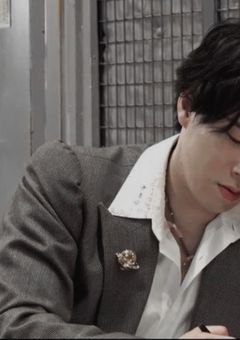 国 王 、 病 弱 に な り ま し た 。