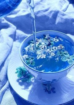　❥　　目線 を 逸らして　。　