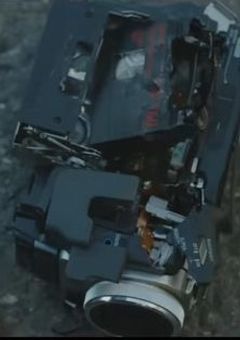 冬 の 朝 そ っ と 担 任 を 突 き 落 と す