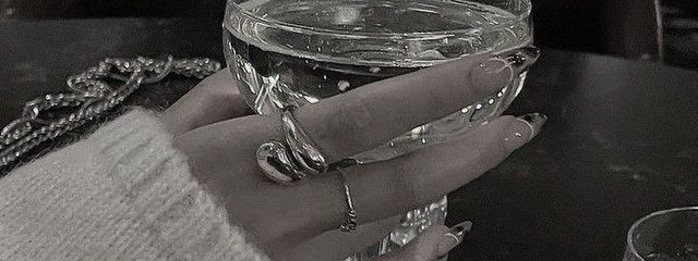 ら みり ん🐇🍷さんの壁紙画像