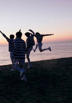 幼馴染たちの恋路を見守る私