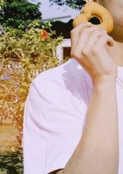  仕 事 仲 間 の 愛 が 重 く て 困 っ て ま す 。 