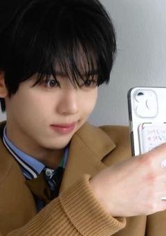 こっち向いてよ、ユジンくん！