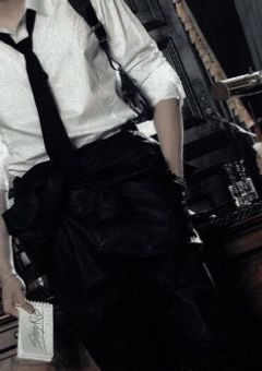 𝐀 𝐐𝐮𝐞𝐞𝐧 𝐨𝐟 𝐭𝐡𝐞 𝐍𝐢𝐠𝐡𝐭